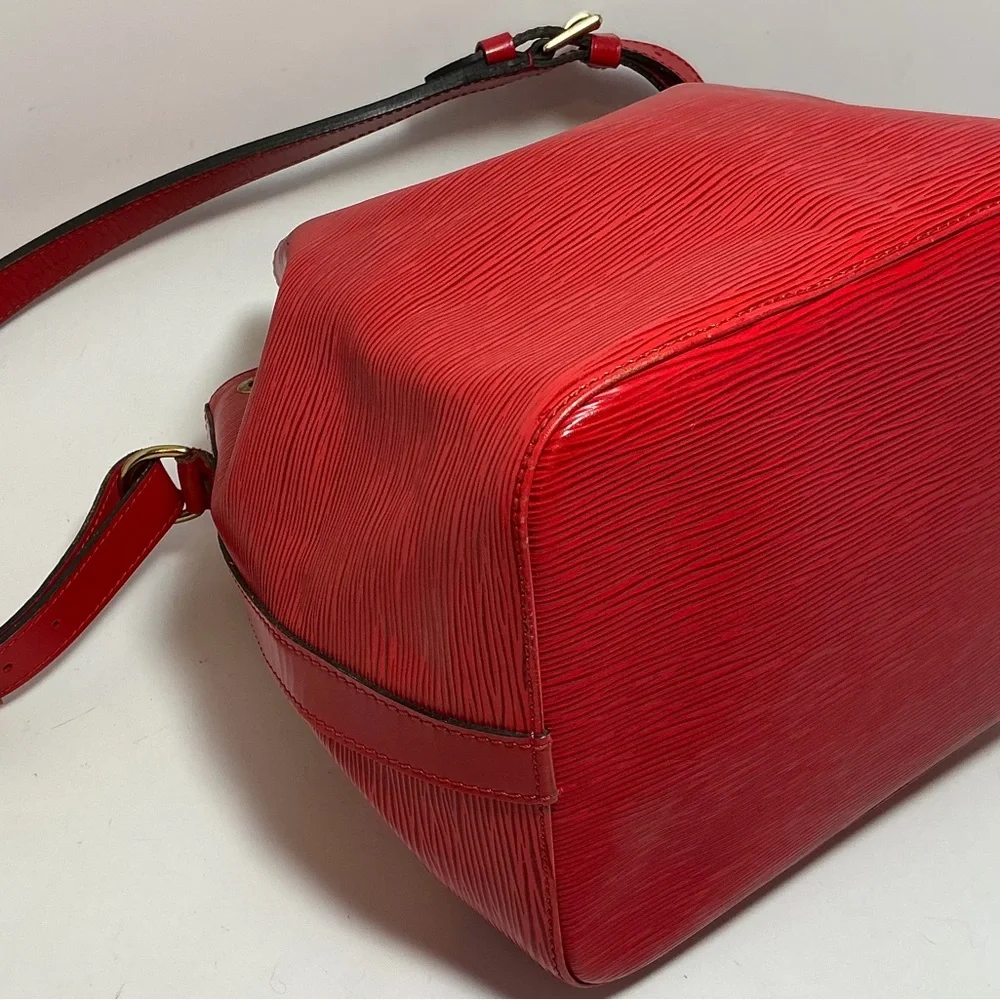 Louis Vuitton Petite Noe Bucket Bag Red Epi Leather